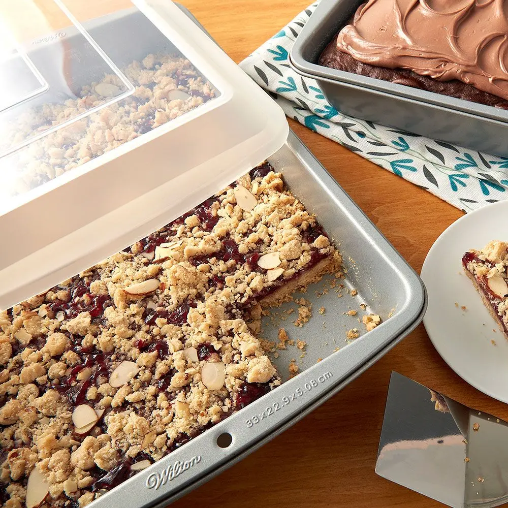 WILTON2023_2105-962_WILTON_RECIPE_RIGHT_OBLONG_PAN_3_JPG_1.webp