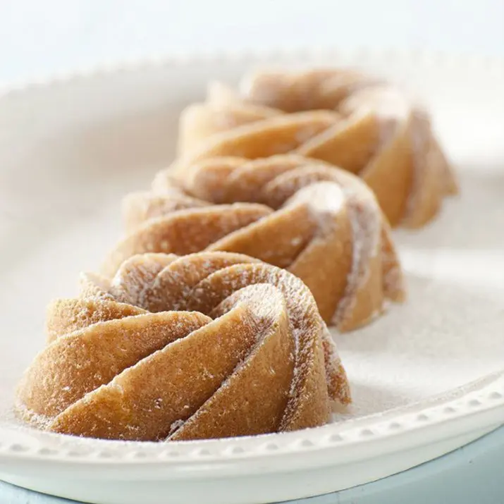 molde-heritage-bundtlette-pan---nordic-ware.jpg1.webp