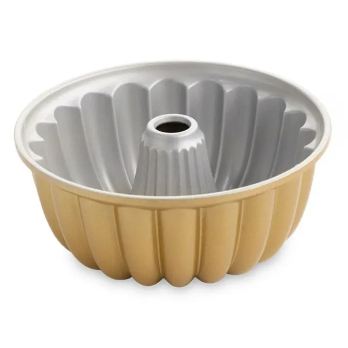 molde-elegant-party-bundt-pan---nordic-ware.webp