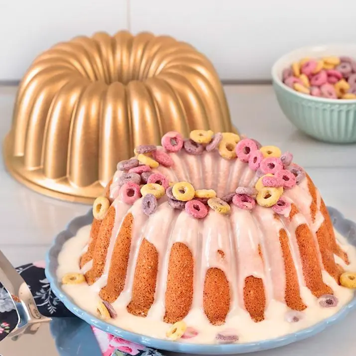 molde-elegant-party-bundt-cake-nordic-ware-3.webp