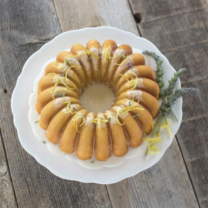 molde-elegant-party-bundt-pan---nordic-ware.jpg3.webp